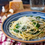 Spaghetti With Garlic and Spinach