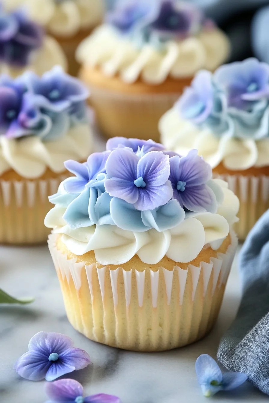 How to Frost Hydrangea Cupcakes
